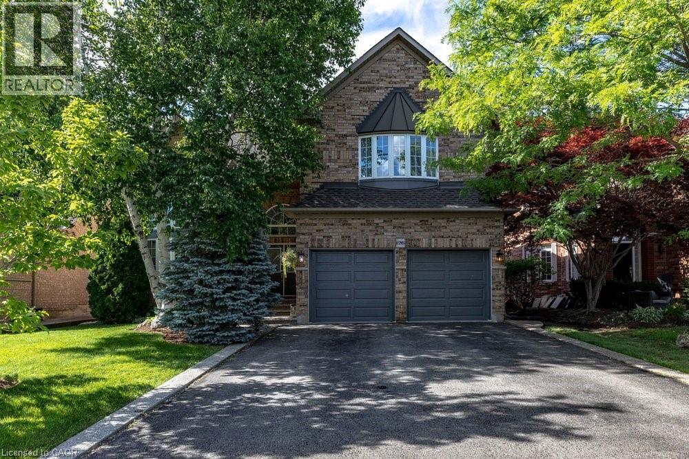 126 DAVIDSON Boulevard, Dundas, Ontario