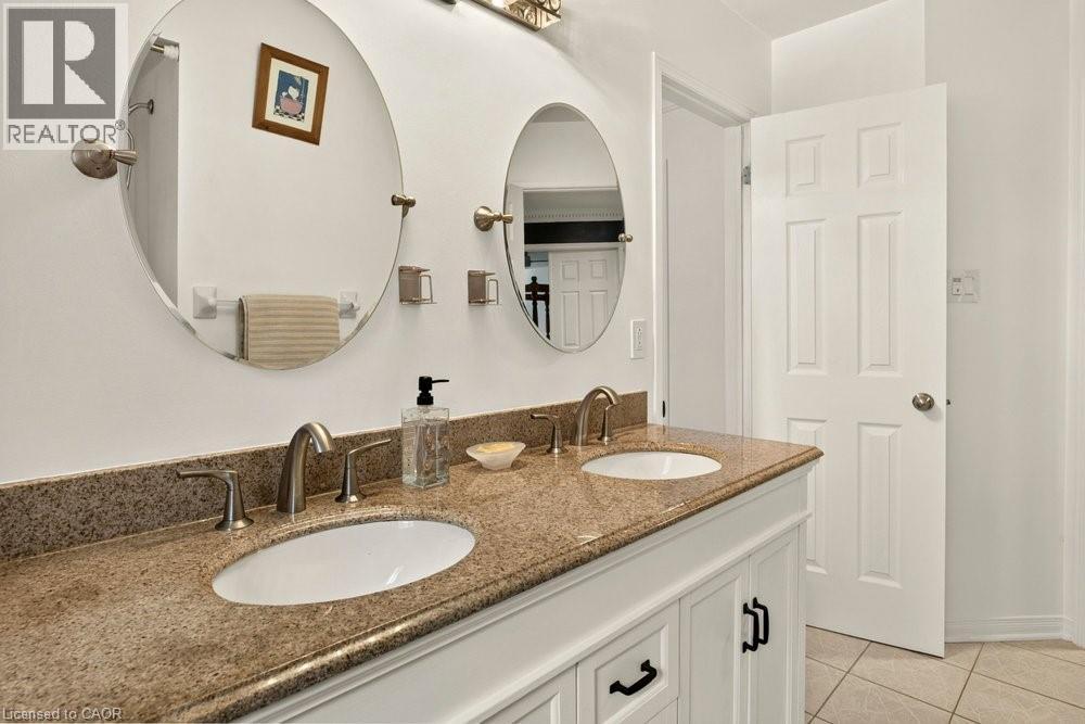 126 Davidson Boulevard, Dundas, Ontario  L9H 7M5 - Photo 32 - 40842977