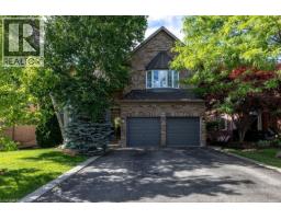126 DAVIDSON Boulevard, Dundas, Ontario