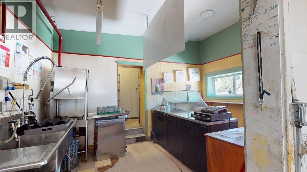 1999 Second Avenue, Rossland, British Columbia  V0G 1Y0 - Photo 20 - 10392665
