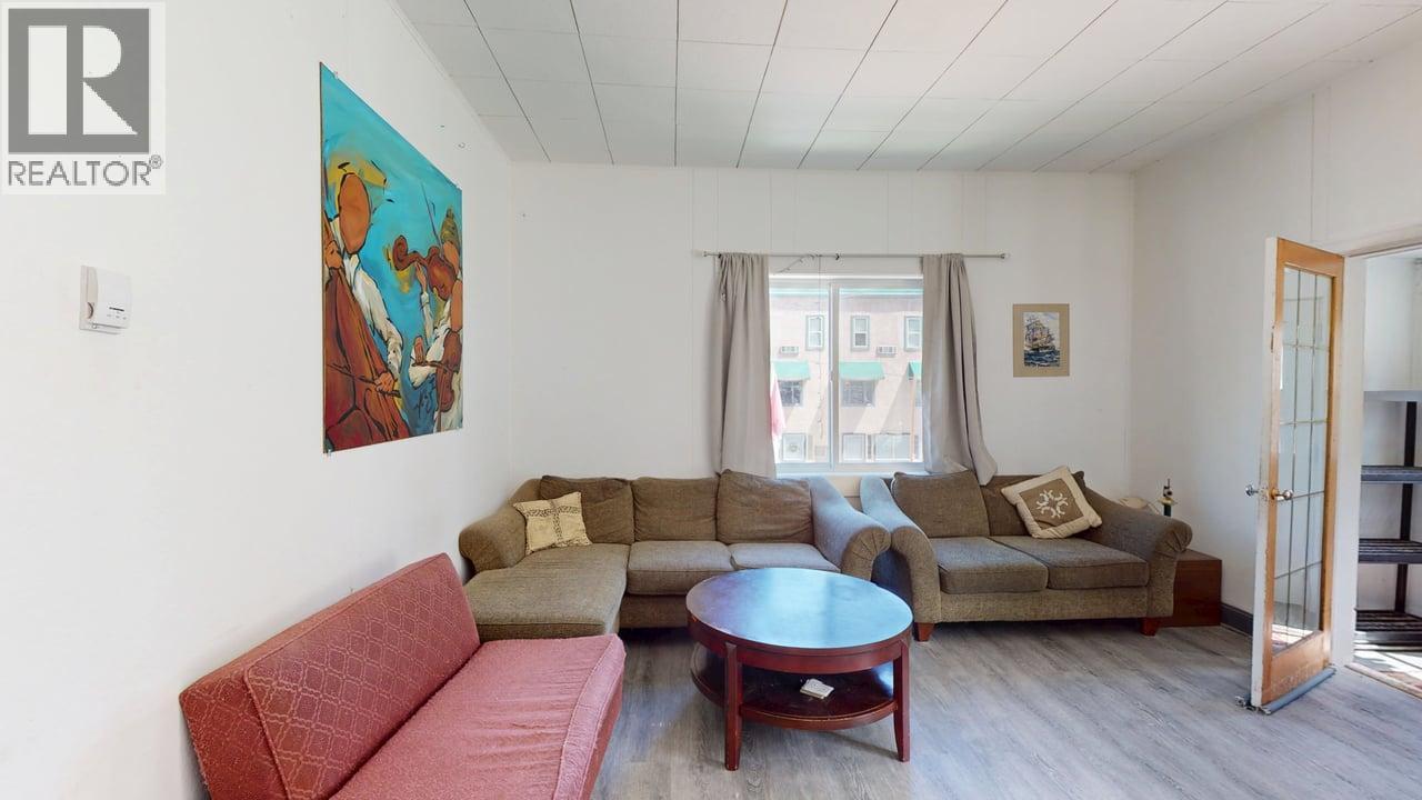 1999 Second Avenue, Rossland, British Columbia  V0G 1Y0 - Photo 26 - 10392665