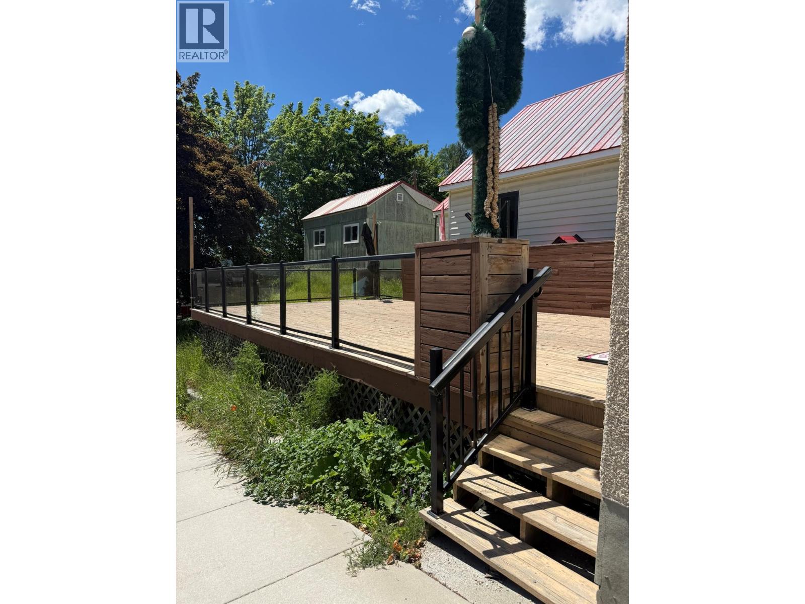 1999 Second Avenue, Rossland, British Columbia  V0G 1Y0 - Photo 22 - 10392665