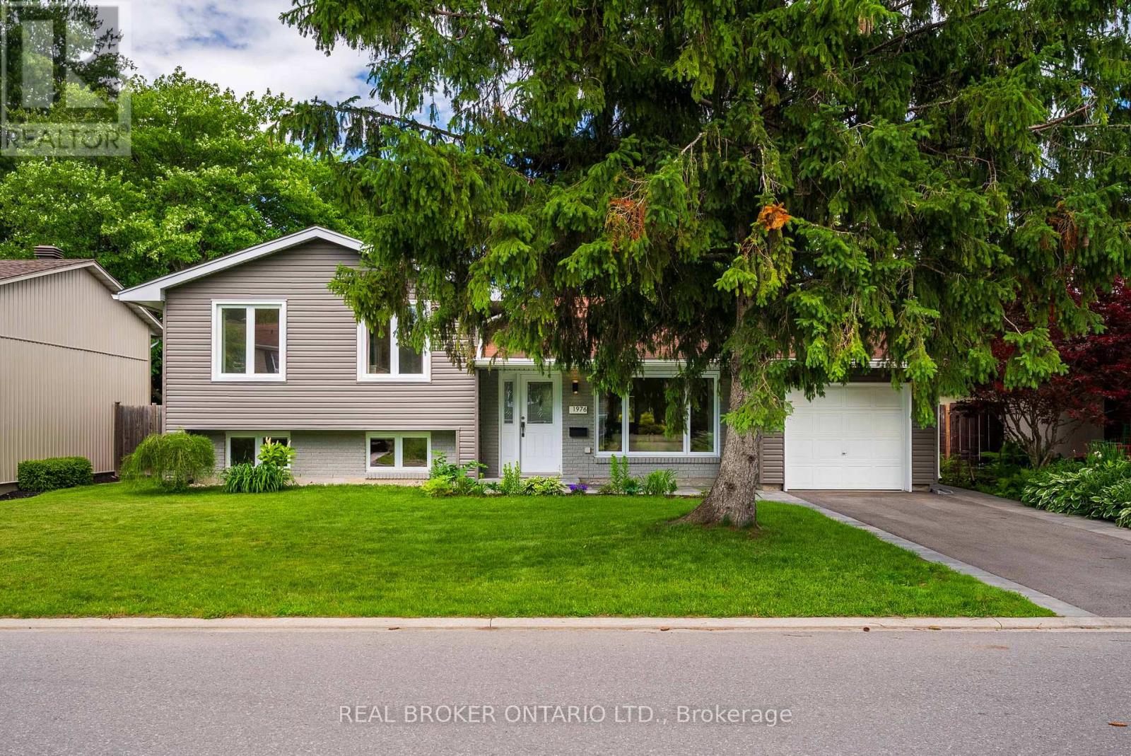 1976 MARQUIS AVENUE, Ottawa, Ontario