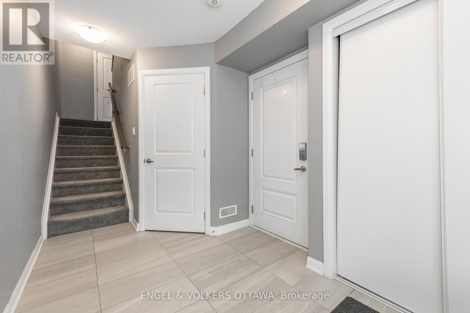 517 Galmoy Way, Ottawa, Ontario  K2J 6V1 - Photo 5 - X13491434