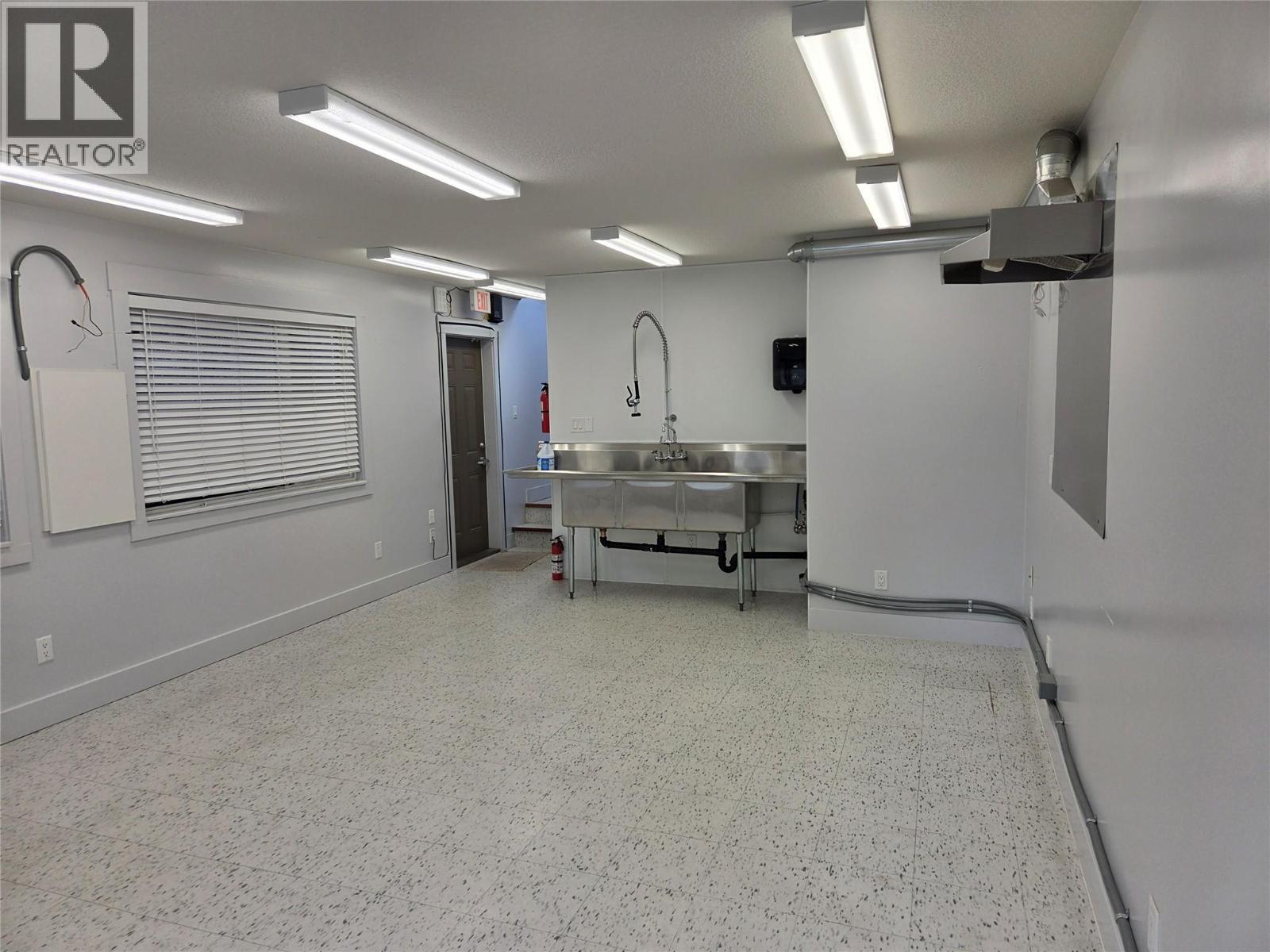 4306 29 Street, Vernon, British Columbia  V1T 5B8 - Photo 4 - 10392333