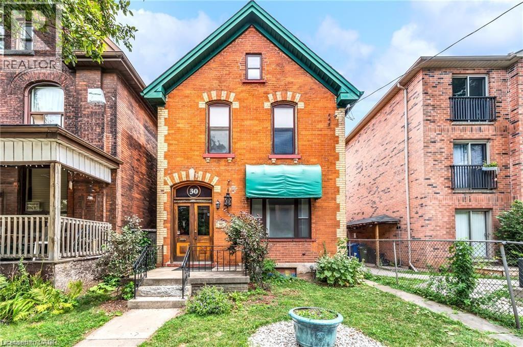 30 VICTORIA Avenue N, Hamilton, Ontario
