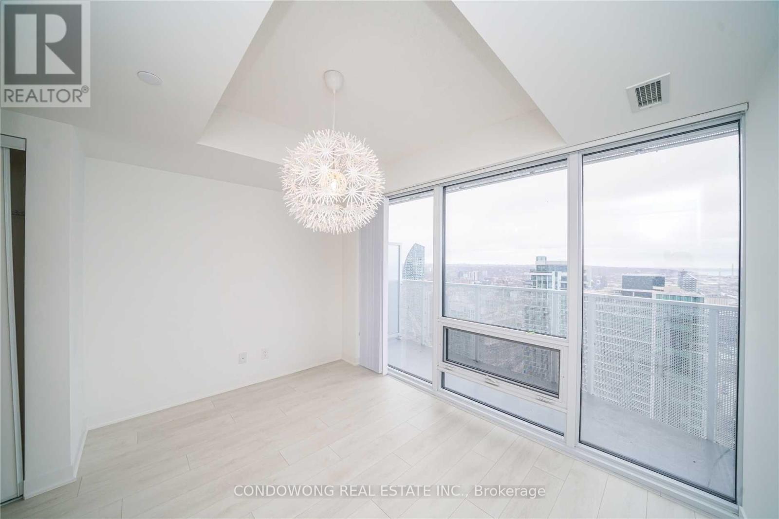 5706 - 88 Harbour Street, Toronto, Ontario  M5J 0C3 - Photo 3 - C13491402