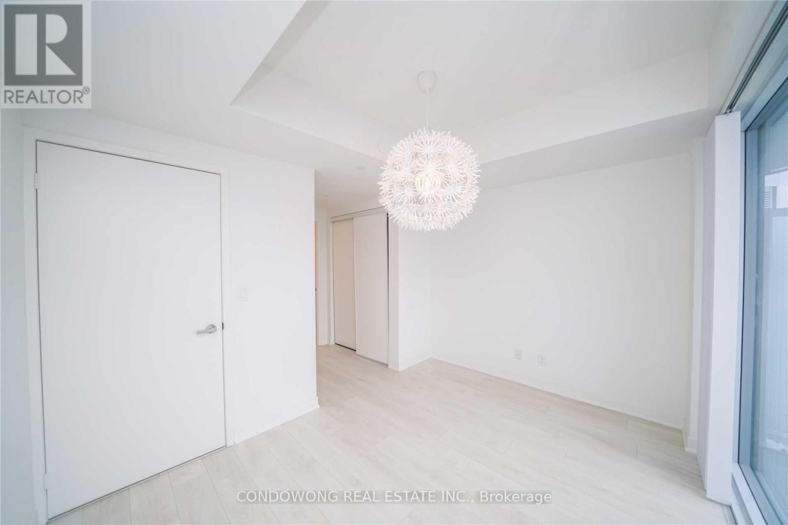 5706 - 88 Harbour Street, Toronto, Ontario  M5J 0C3 - Photo 4 - C13491402