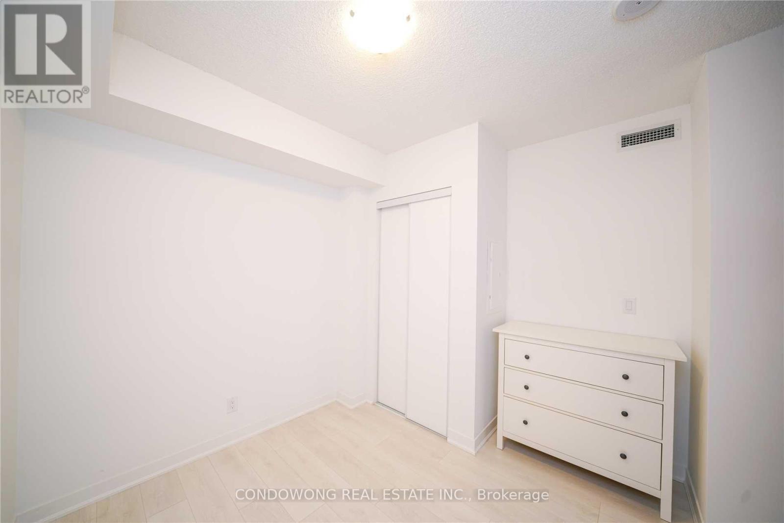 5706 - 88 Harbour Street, Toronto, Ontario  M5J 0C3 - Photo 6 - C13491402