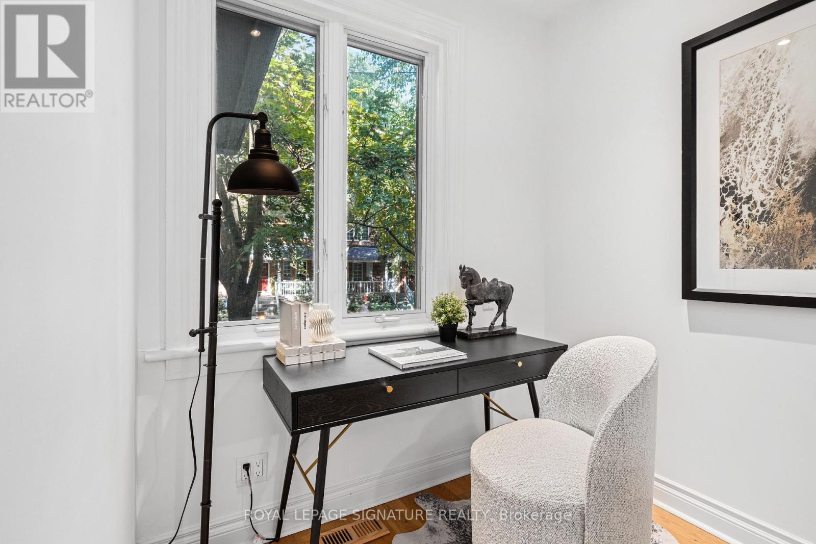342 Logan Avenue, Toronto, Ontario  M4M 2N7 - Photo 10 - E13491348
