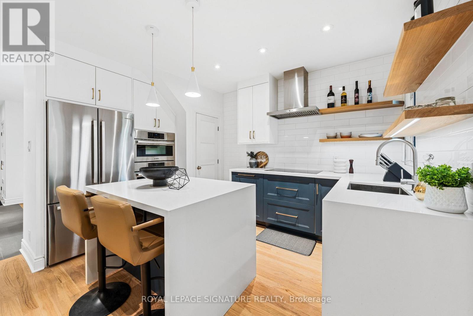 342 Logan Avenue, Toronto, Ontario  M4M 2N7 - Photo 12 - E13491348