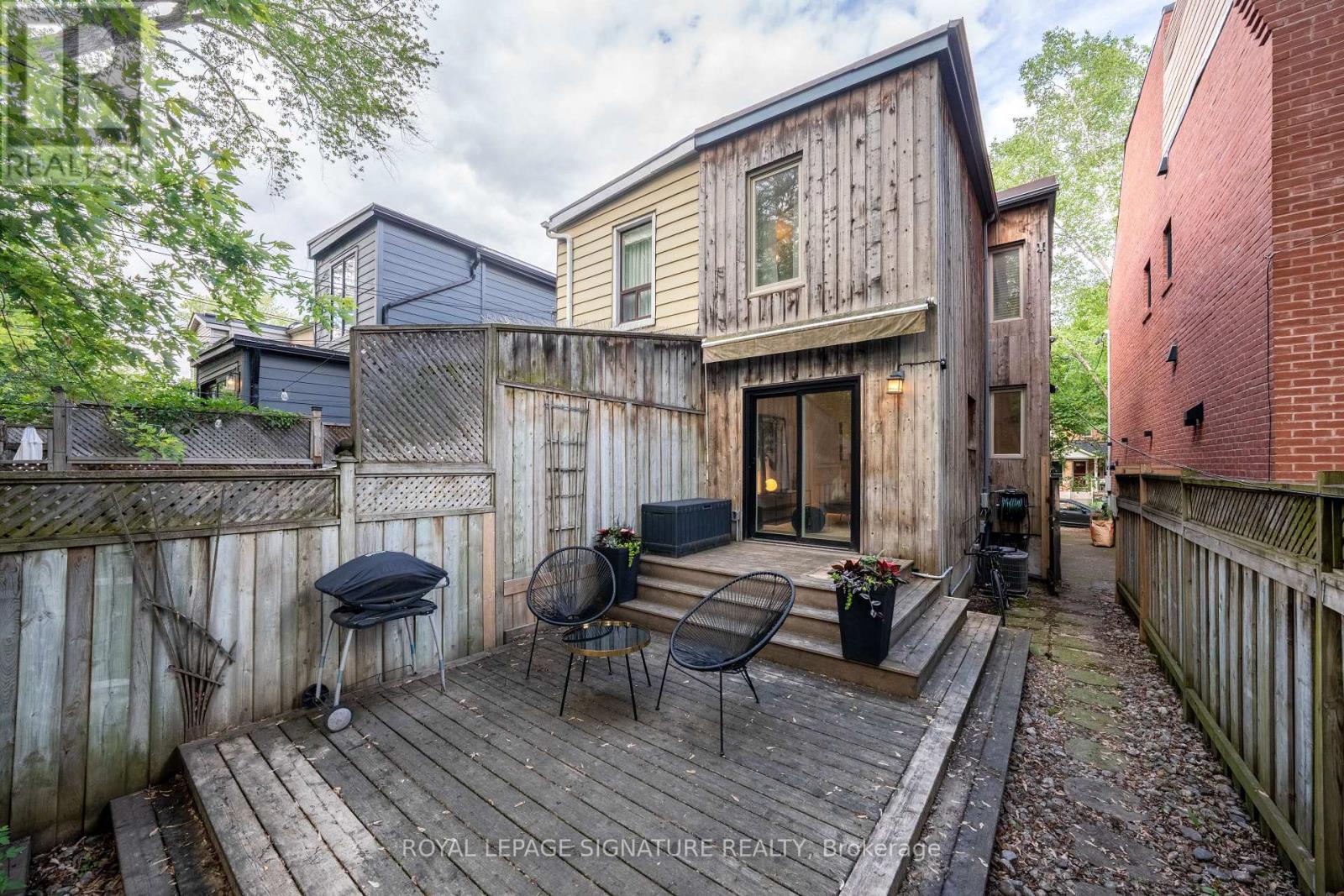 342 Logan Avenue, Toronto, Ontario  M4M 2N7 - Photo 34 - E13491348