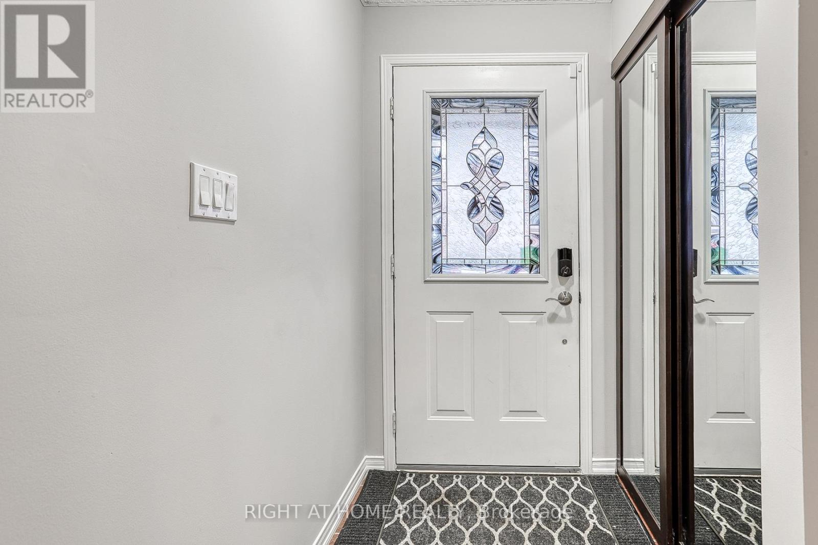 75 Carpendale Crescent, Ajax, Ontario  L1Z 2B3 - Photo 4 - E13491390