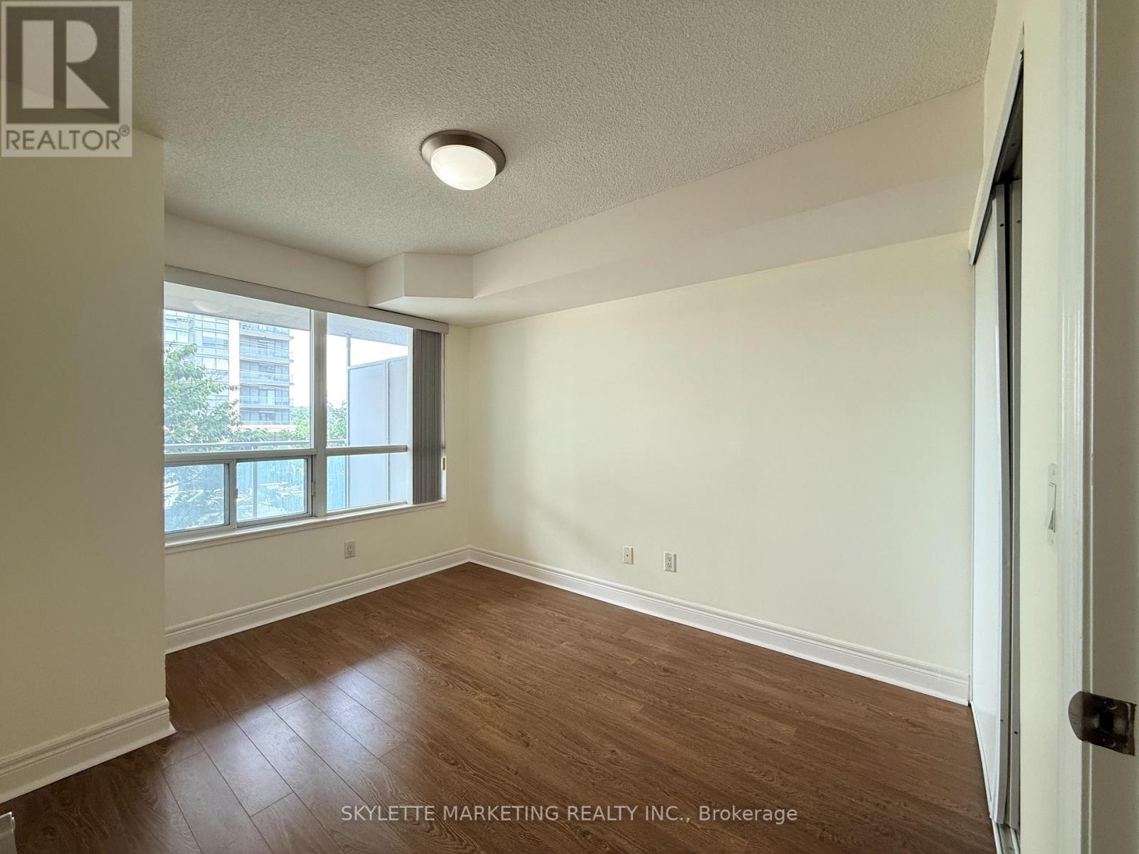 310 - 62 Suncrest Boulevard, Markham (Commerce Valley), Ontario  L3T 7Y6 - Photo 11 - N13491344