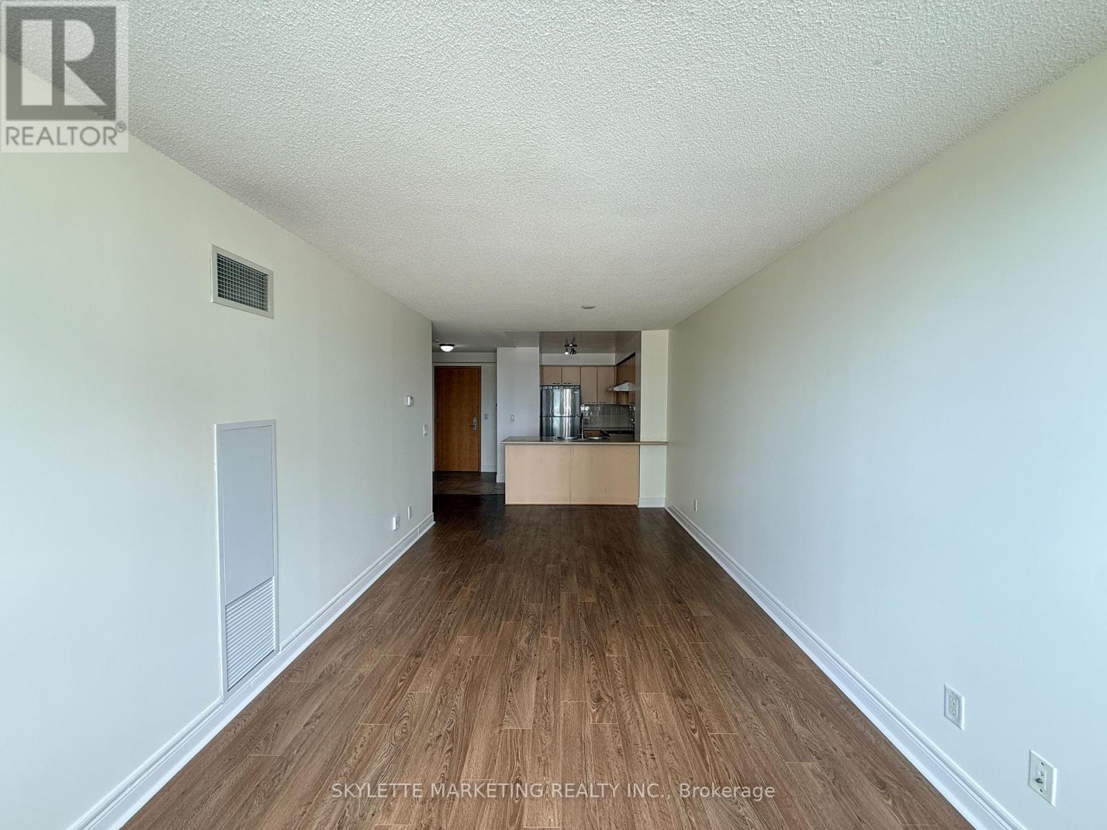 310 - 62 Suncrest Boulevard, Markham (Commerce Valley), Ontario  L3T 7Y6 - Photo 6 - N13491344