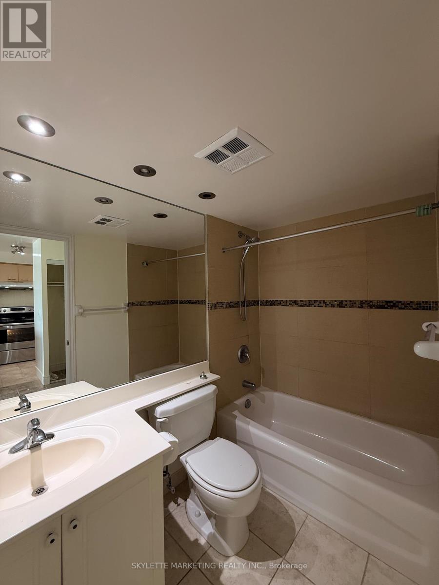 310 - 62 Suncrest Boulevard, Markham (Commerce Valley), Ontario  L3T 7Y6 - Photo 9 - N13491344
