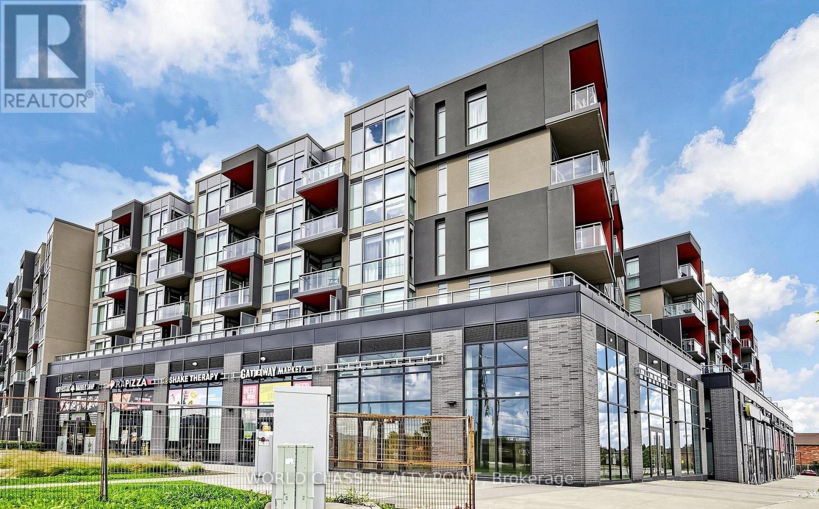 D513 - 5220 Dundas Street W, Burlington, Ontario  L7L 0J4 - Photo 1 - W13491326