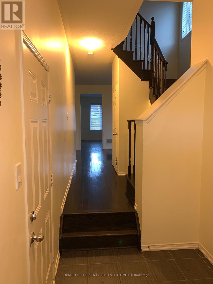 Upper - 72 Loftsmoor Drive W, Brampton, Ontario  L6R 3R2 - Photo 3 - W13491334