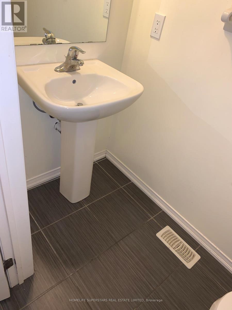Upper - 72 Loftsmoor Drive W, Brampton, Ontario  L6R 3R2 - Photo 9 - W13491334