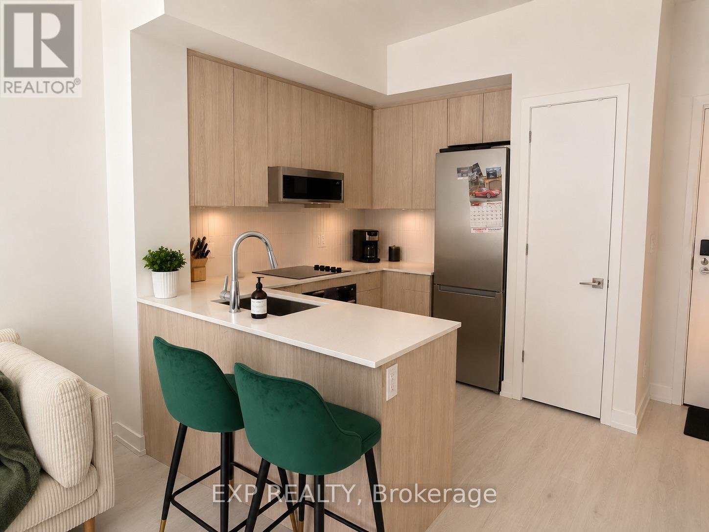 121 - 2501 Saw Whet Boulevard, Oakville, Ontario  L6M 5N2 - Photo 4 - W13491460