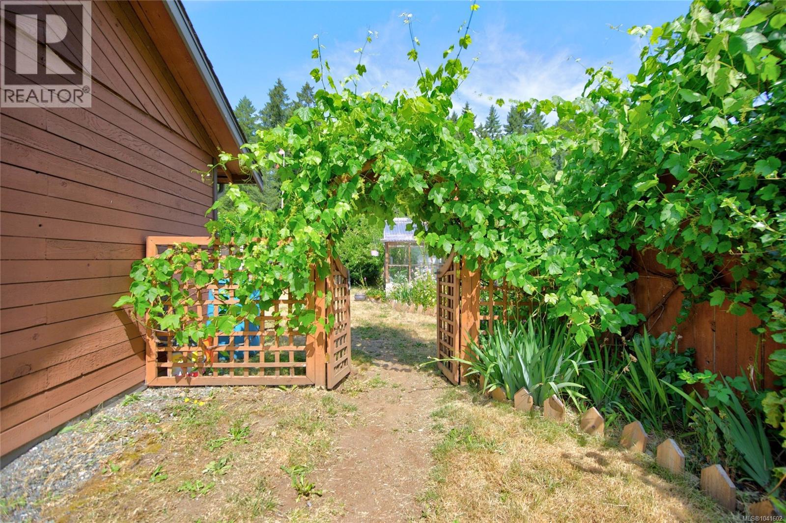 2561 Mabley Rd, Courtenay, British Columbia  V9N 9K2 - Photo 41 - 1041602