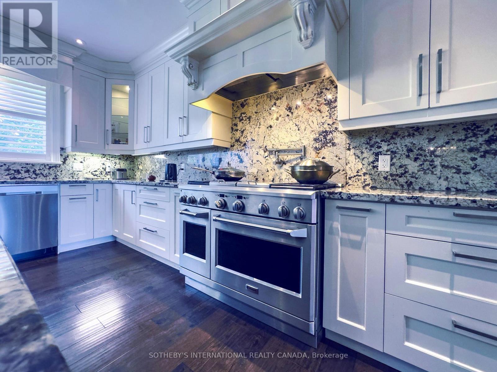 369 Lees Lane, Oakville, Ontario  L6L 4S4 - Photo 9 - W13474166
