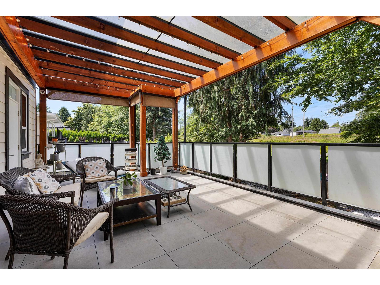 12842 Carluke Crescent, Surrey, British Columbia  V3V 6R4 - Photo 2 - R3138301