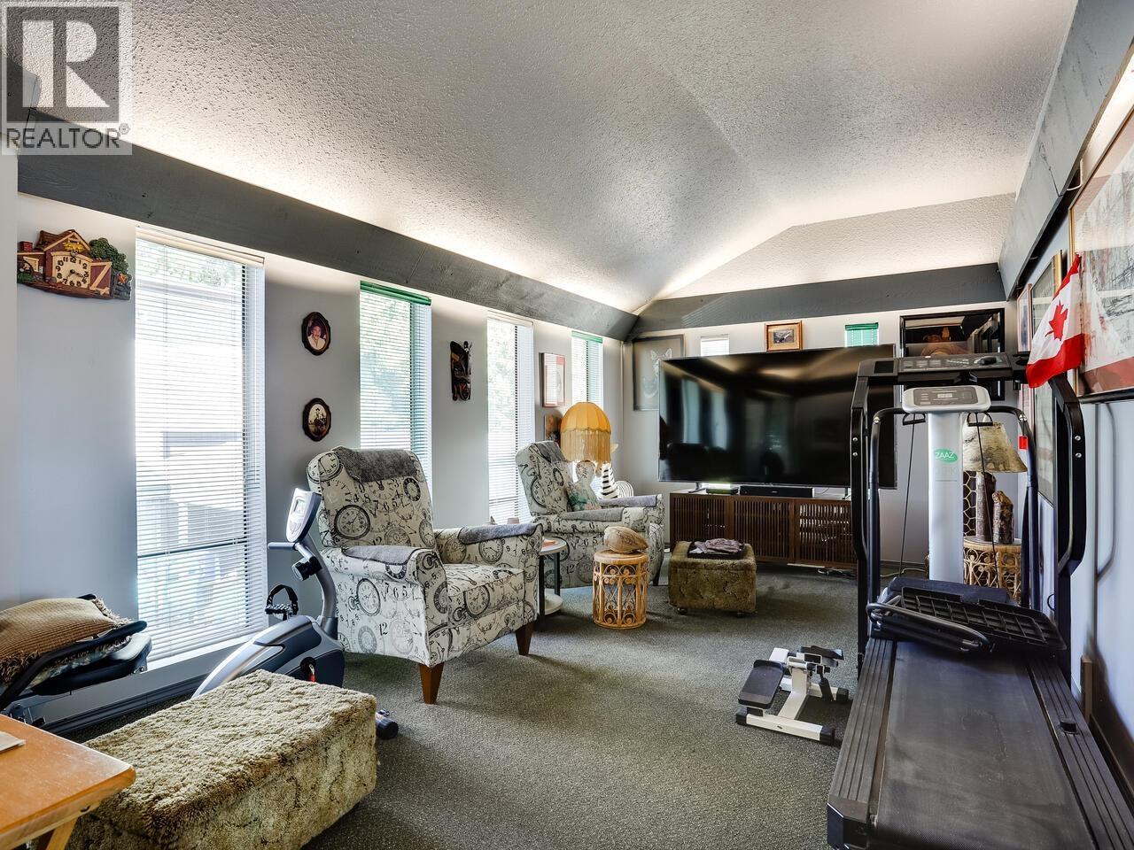 960 Porter Street, Coquitlam, British Columbia  V3J 5C2 - Photo 16 - R3077325