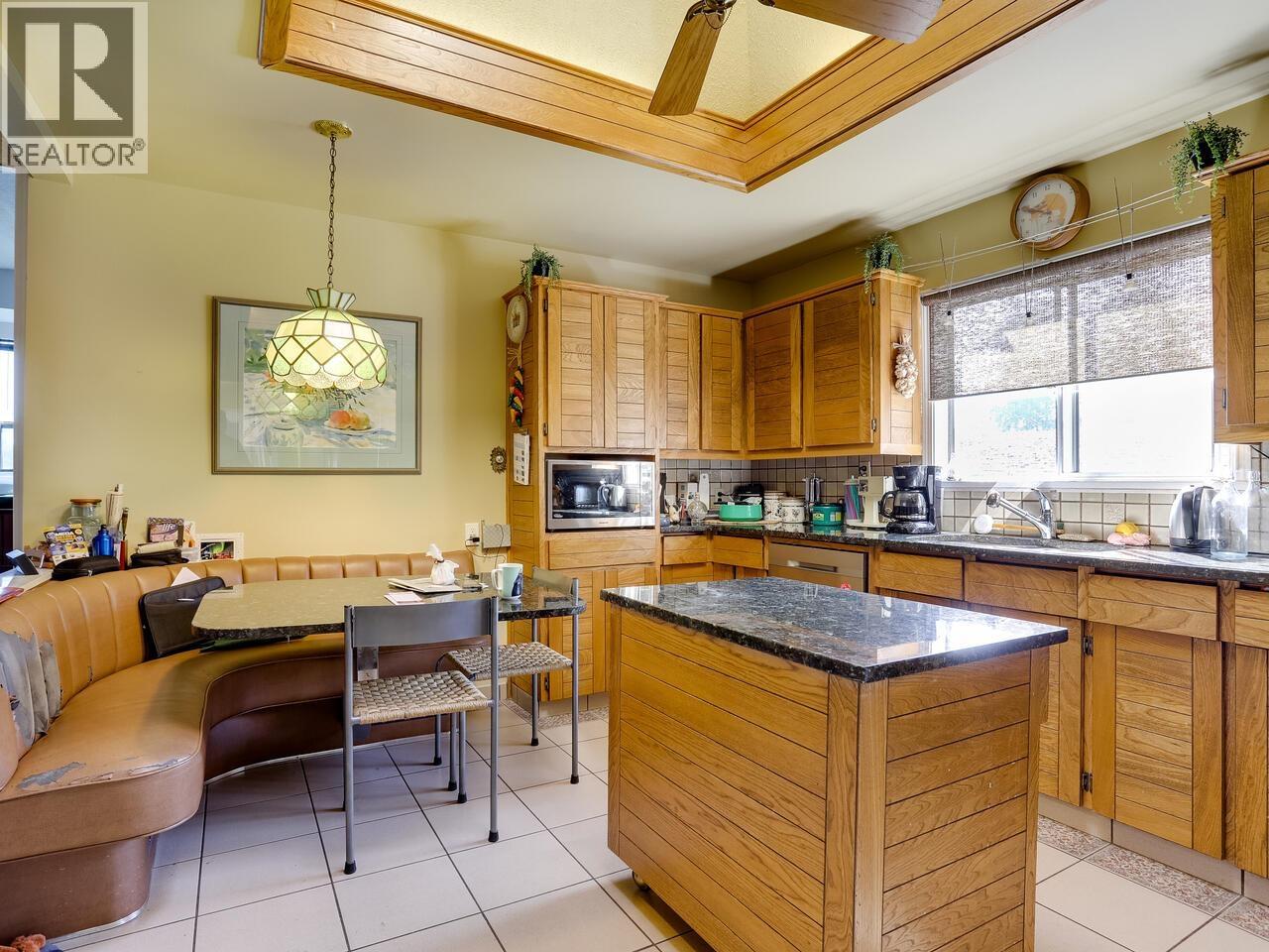 960 Porter Street, Coquitlam, British Columbia  V3J 5C2 - Photo 7 - R3077325