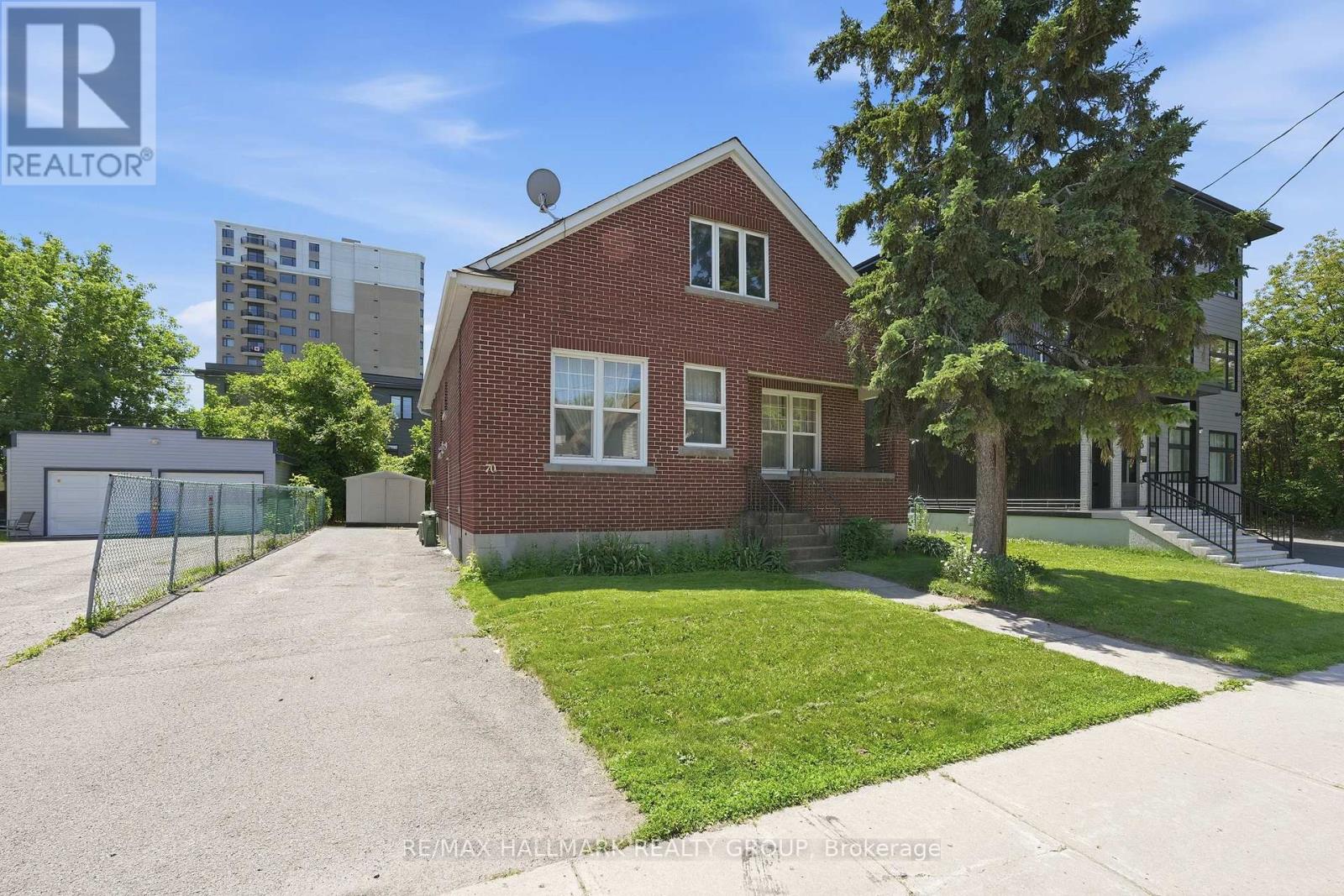 70 Queen Mary Street, Ottawa, Ontario  K1K 1X7 - Photo 2 - X13491502