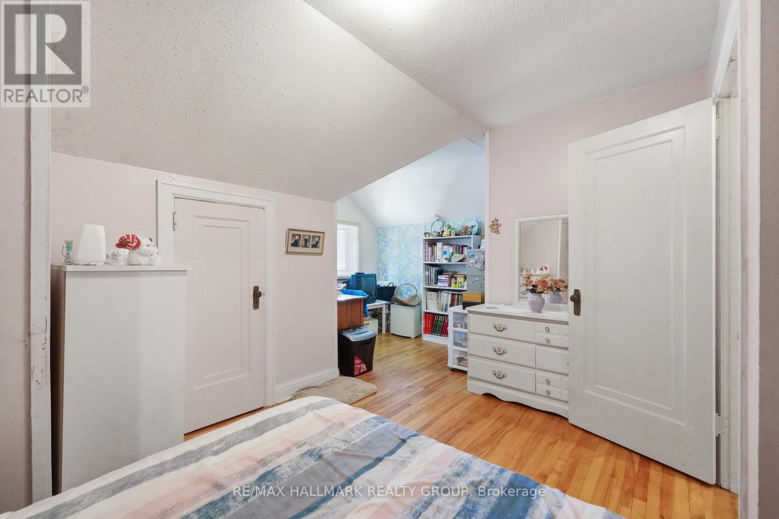 70 Queen Mary Street, Ottawa, Ontario  K1K 1X7 - Photo 29 - X13491502