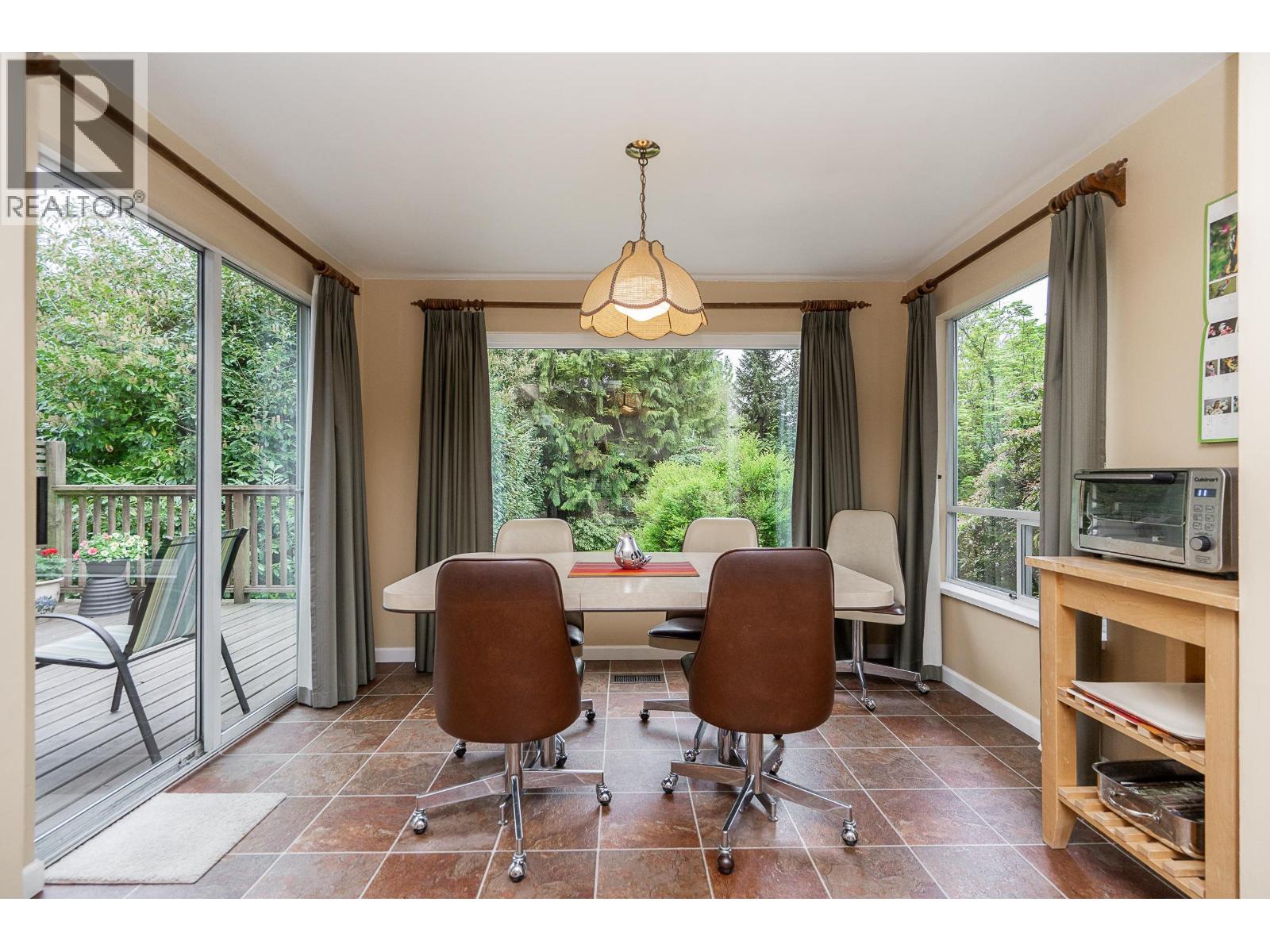 612 Hillcrest Street, Coquitlam, British Columbia  V3J 6N8 - Photo 7 - R3140122