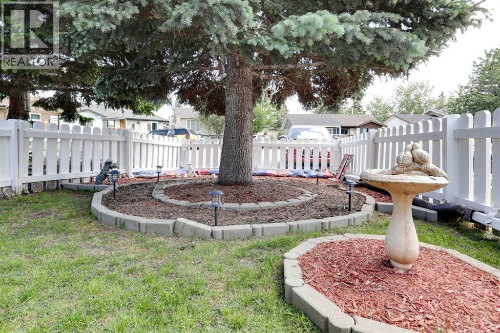 136 Abalone Place NE, Calgary, Alberta  T2A 6N1 - Photo 5 - A2322403