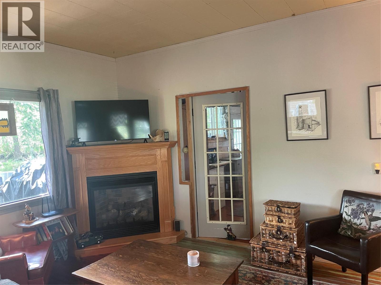 8825 Highway 3/95, Yahk, British Columbia  V0B 2P0 - Photo 10 - 10392677