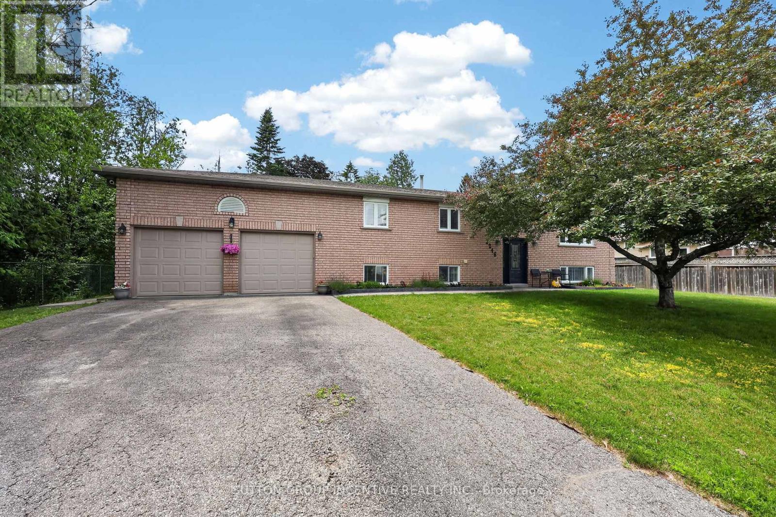 2248 DOUGLAS AVENUE, Innisfil, Ontario