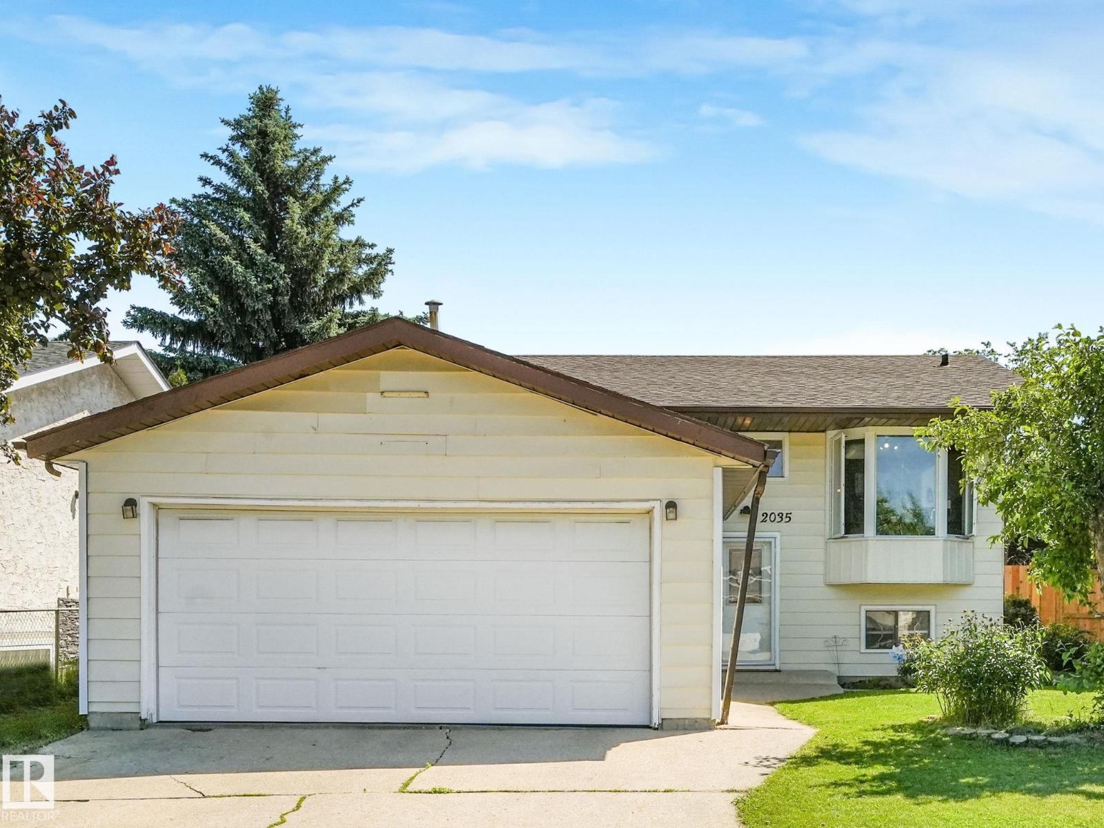2035 49A ST NW, Edmonton, Alberta
