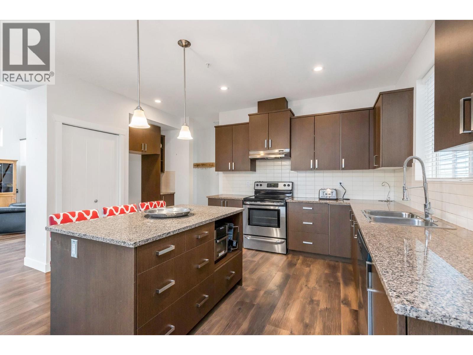 10777 Erskine Street, Maple Ridge, British Columbia  V2W 0E9 - Photo 4 - R3140041