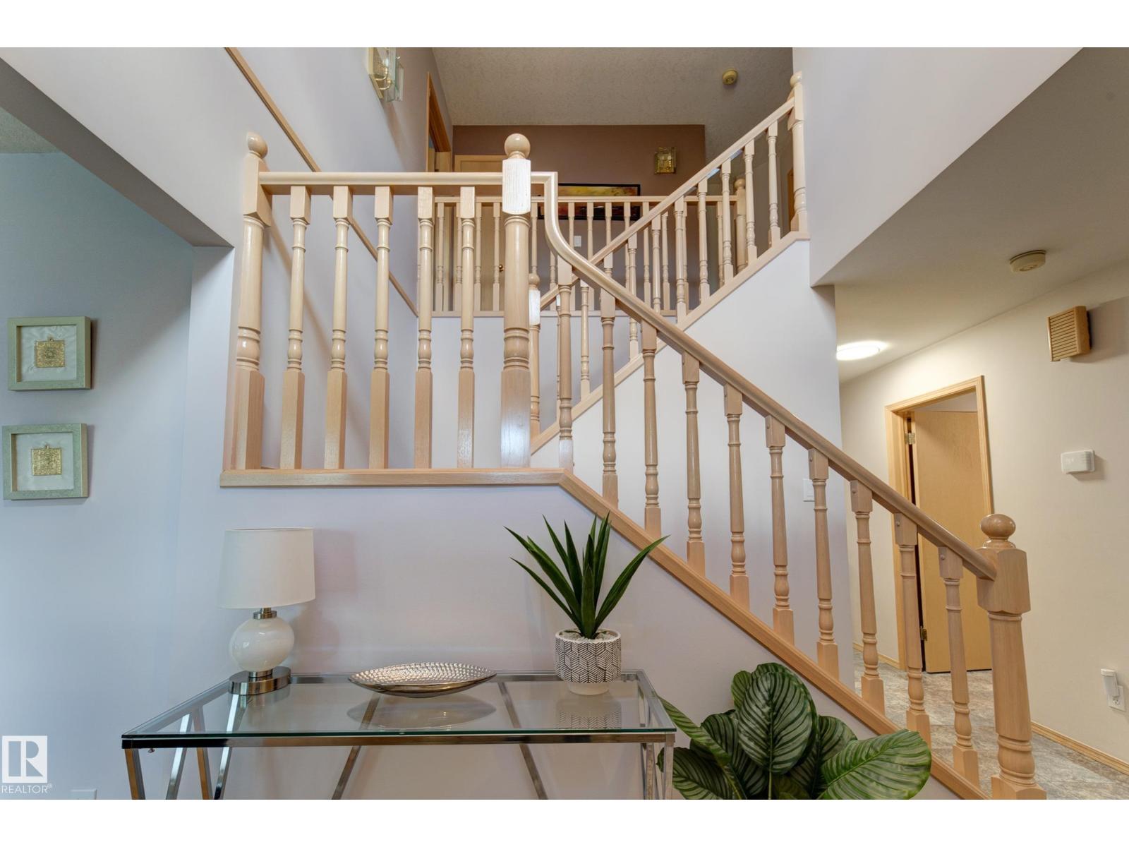 1108 112a St NW, Edmonton, Alberta  T6J 6S1 - Photo 4 - E4495730