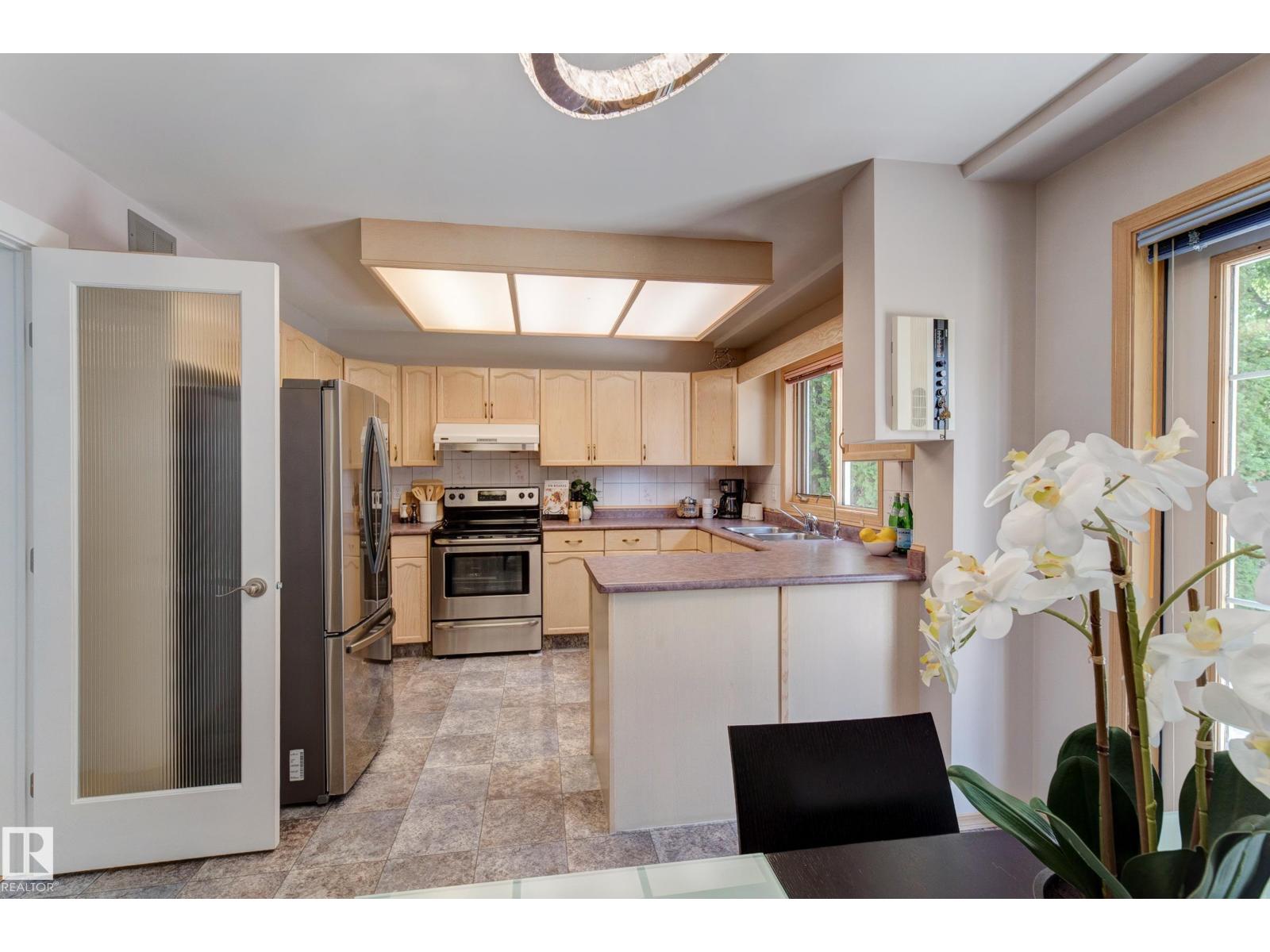 1108 112a St NW, Edmonton, Alberta  T6J 6S1 - Photo 17 - E4495730