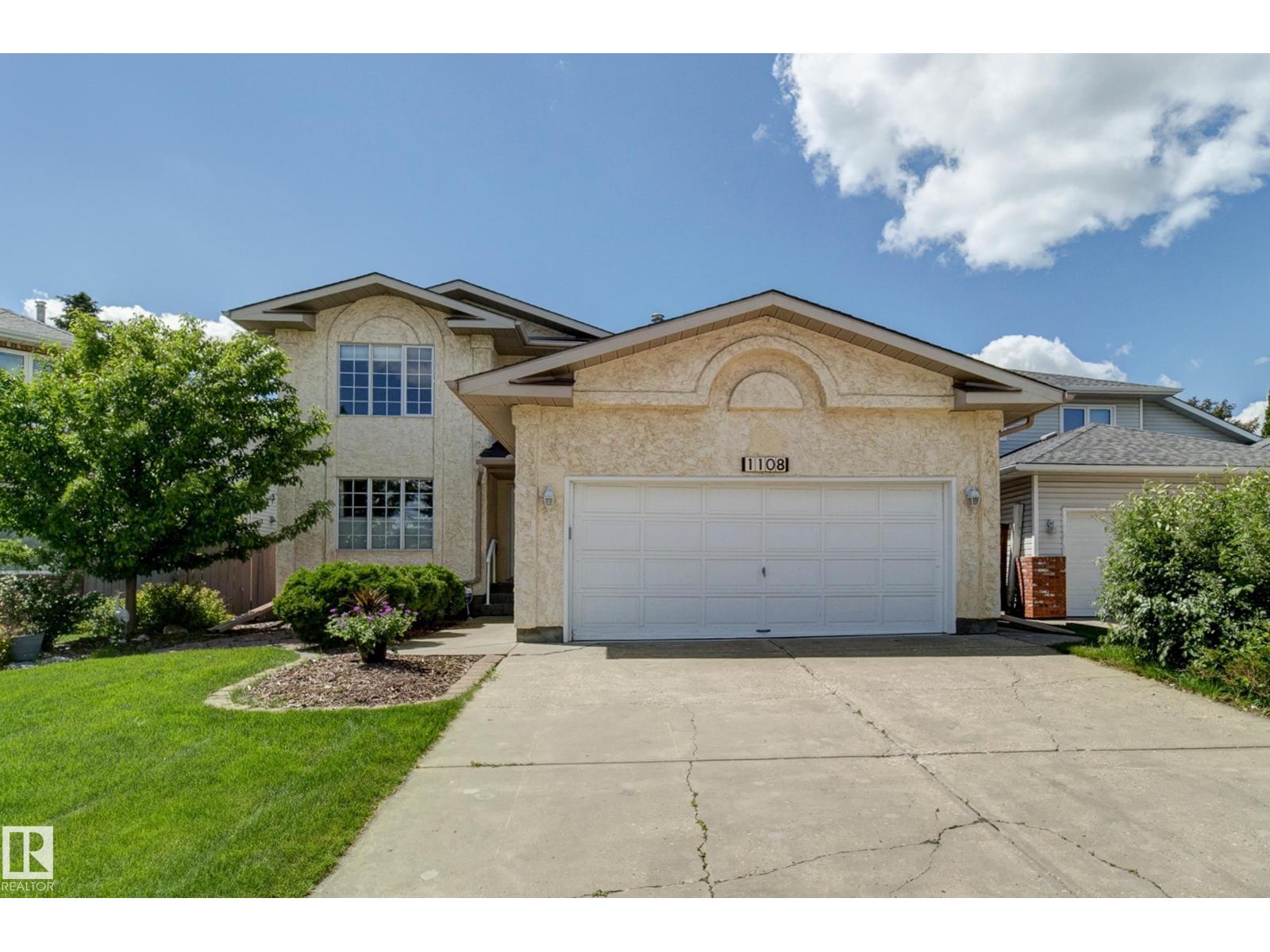 1108 112A ST NW, Edmonton, Alberta