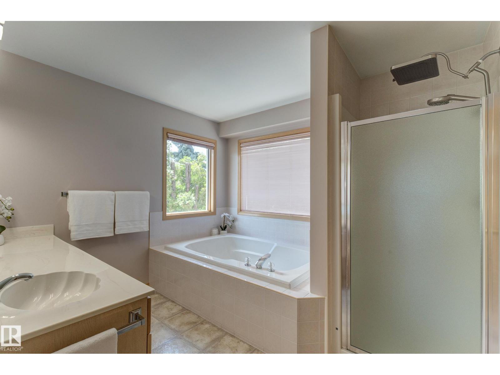 1108 112a St NW, Edmonton, Alberta  T6J 6S1 - Photo 38 - E4495730