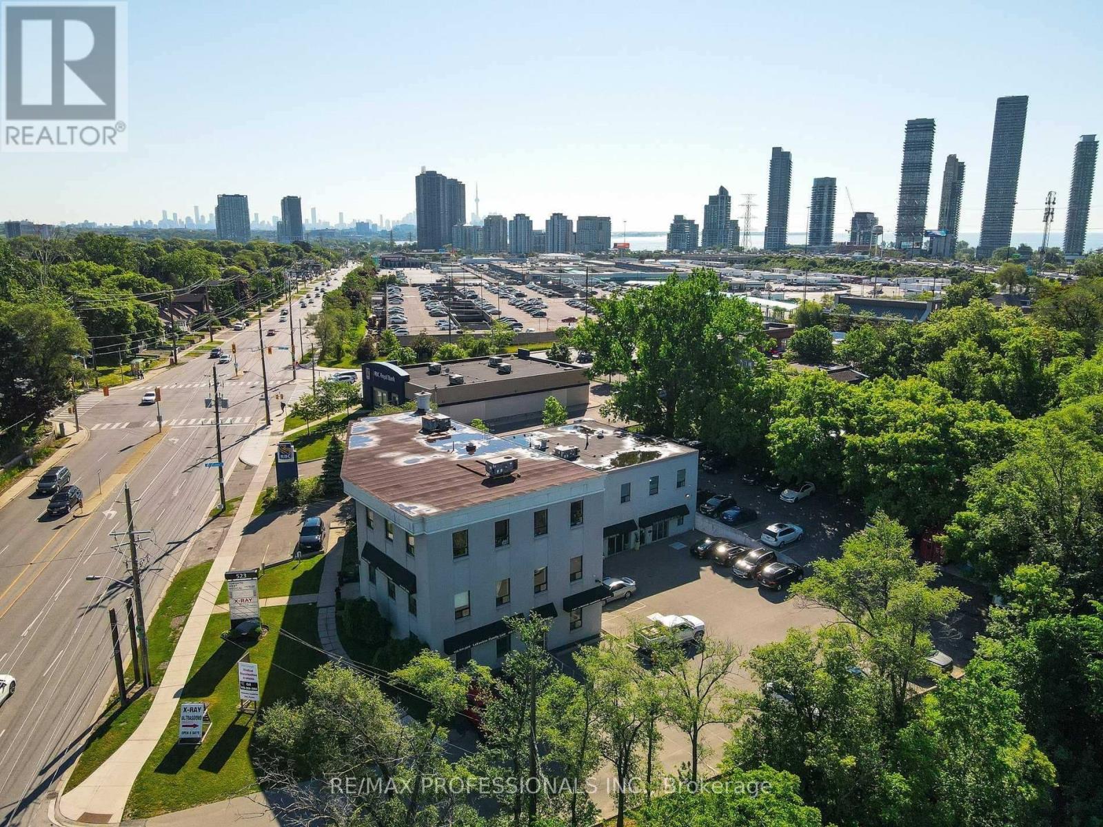 107 - 523 The Queensway Way, Toronto, Ontario  M8Y 1J7 - Photo 1 - W13491504