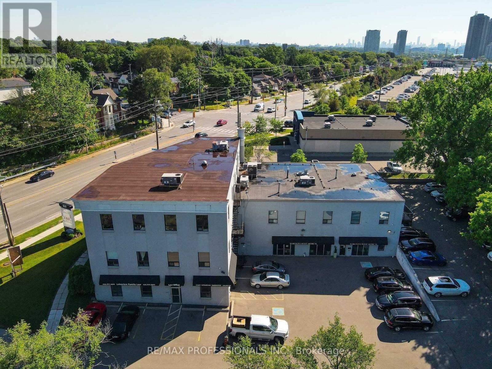 107 - 523 The Queensway Way, Toronto, Ontario  M8Y 1J7 - Photo 2 - W13491504