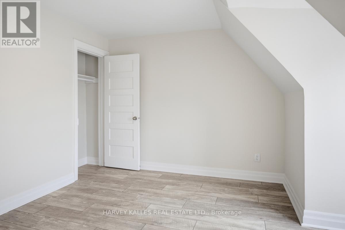 Upper - 910 Bloor Street W, Toronto, Ontario  M6H 1L1 - Photo 17 - W13466090