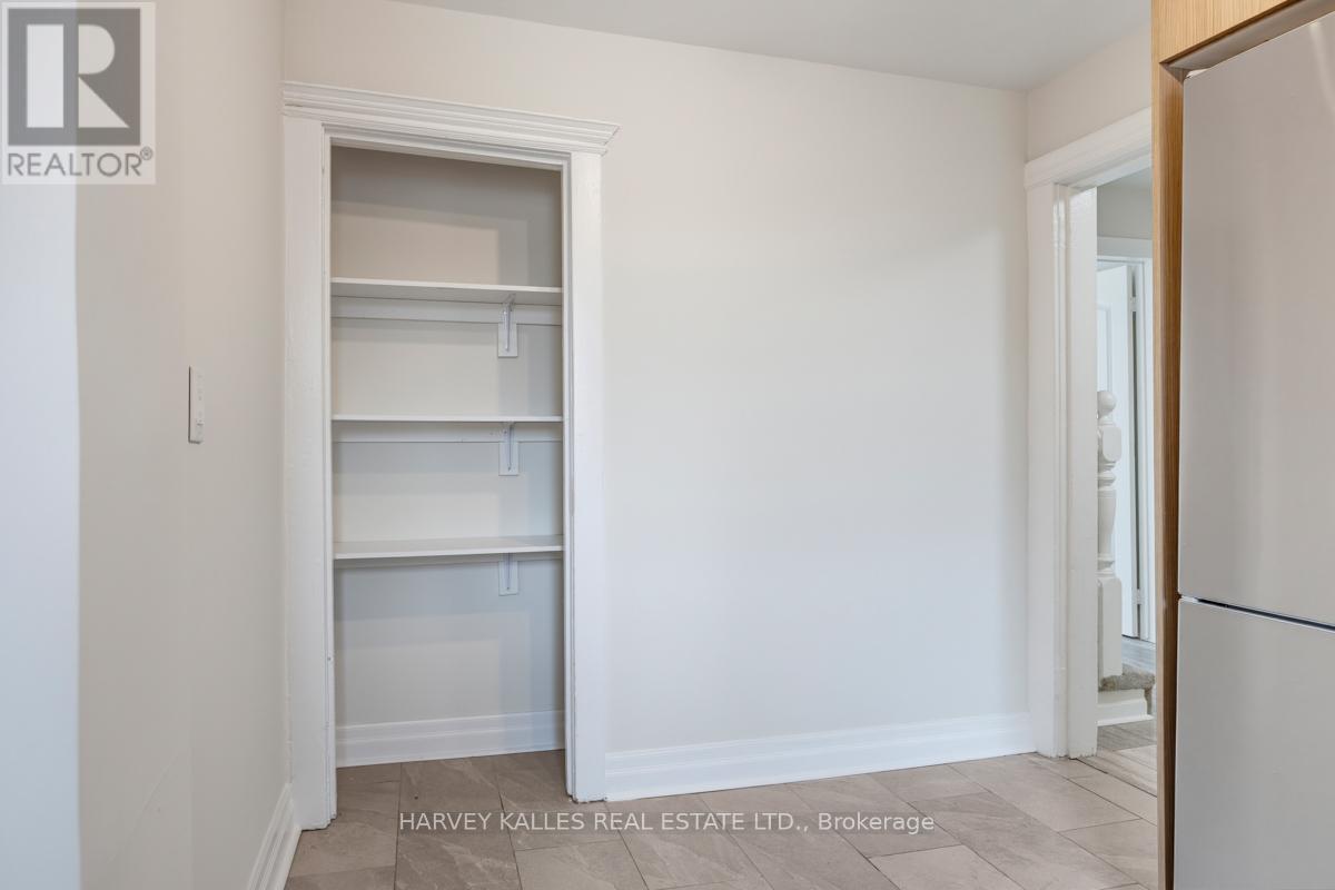 Upper - 910 Bloor Street W, Toronto, Ontario  M6H 1L1 - Photo 6 - W13466090