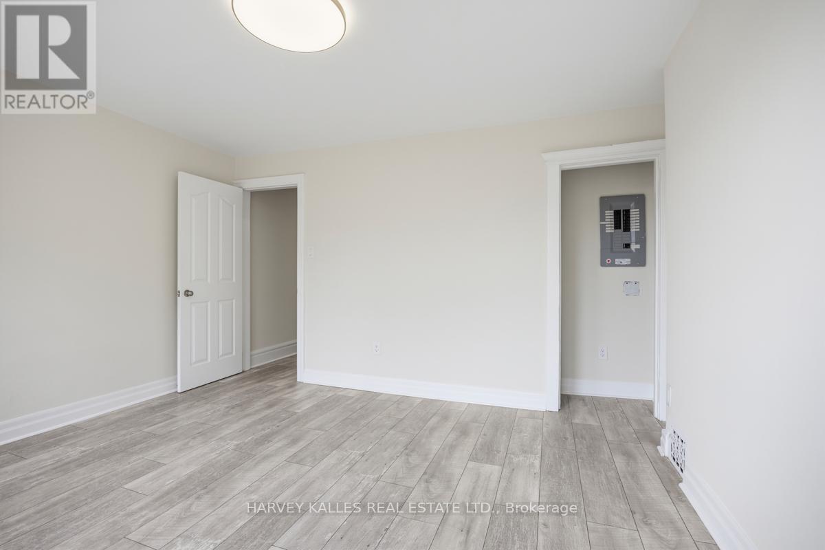 Upper - 910 Bloor Street W, Toronto, Ontario  M6H 1L1 - Photo 14 - W13466090