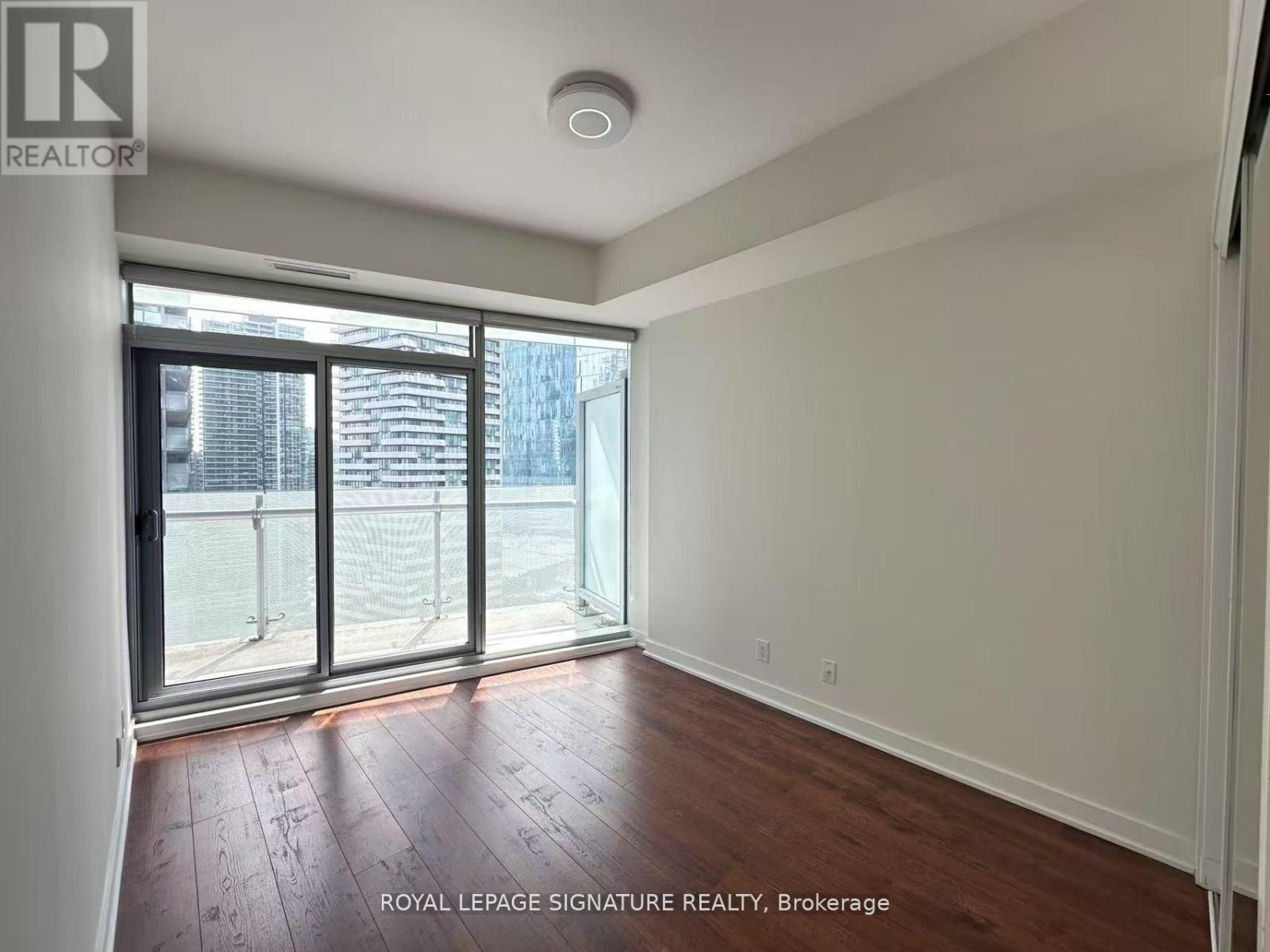 2401 - 14 York Street, Toronto, Ontario  M5J 2Z2 - Photo 4 - C13491566