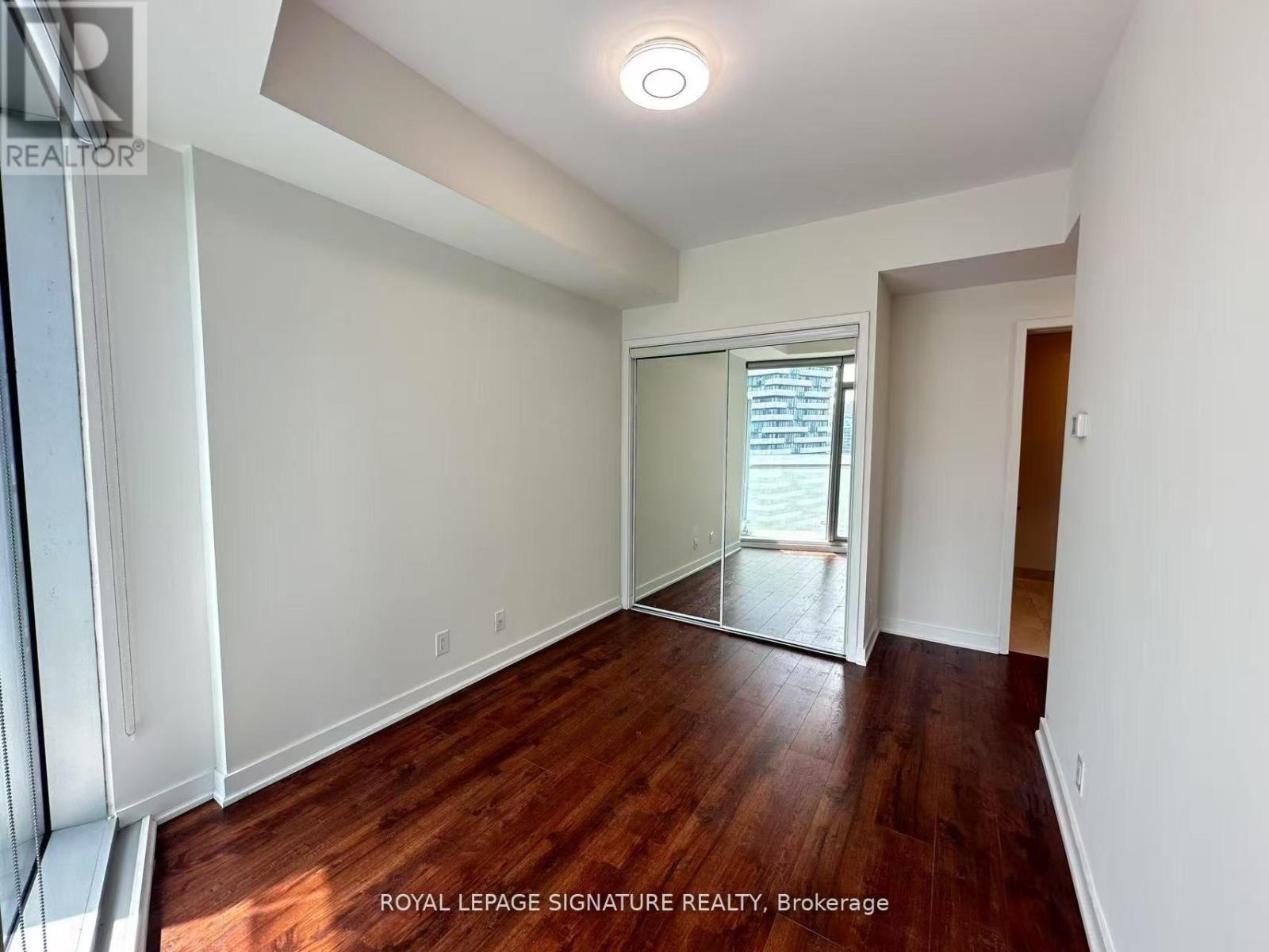 2401 - 14 York Street, Toronto, Ontario  M5J 2Z2 - Photo 5 - C13491566