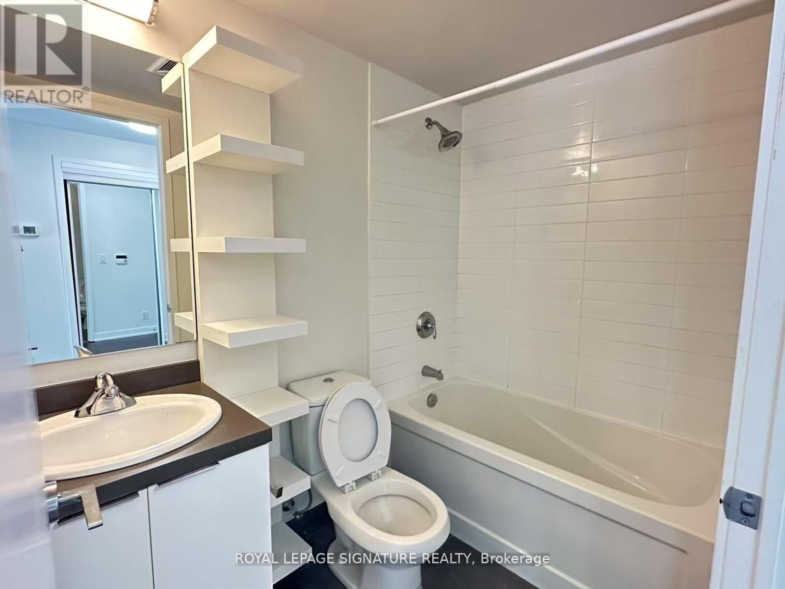2401 - 14 York Street, Toronto, Ontario  M5J 2Z2 - Photo 8 - C13491566