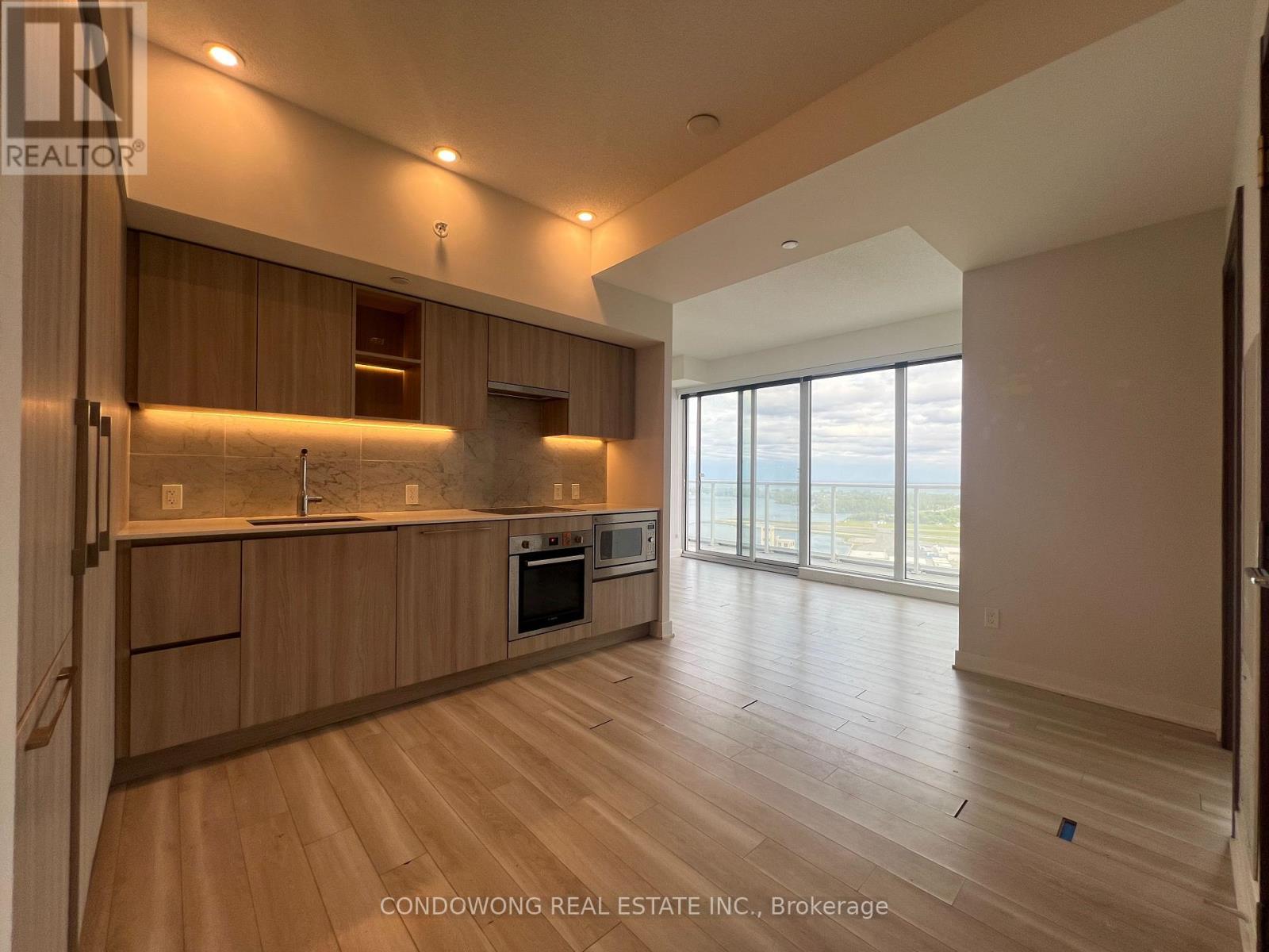 3811 - 19 Bathurst Street, Toronto, Ontario  M5V 0N2 - Photo 3 - C13491570
